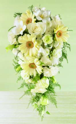 White Chapel™ Bouquet